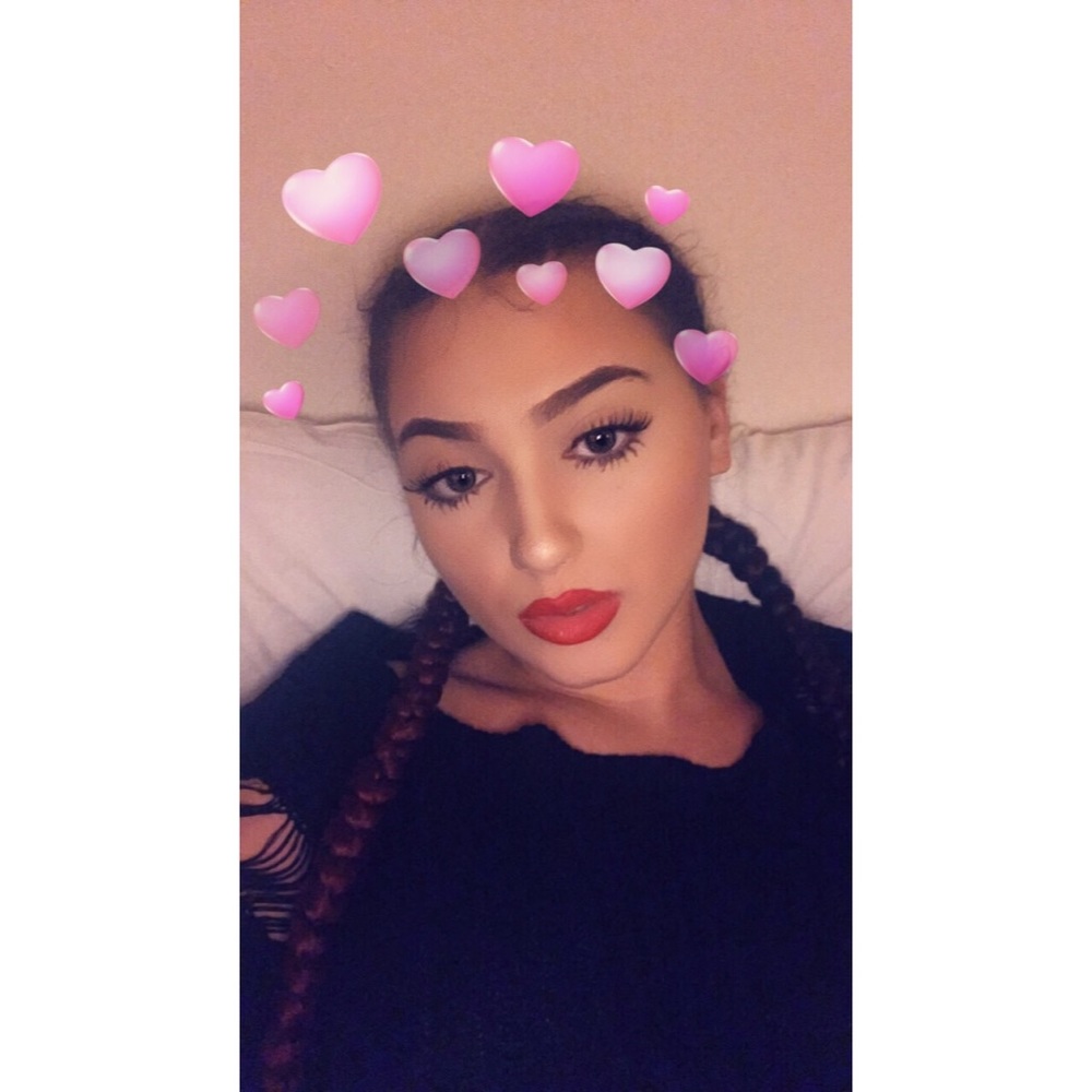 Meet your Posher, Victoria